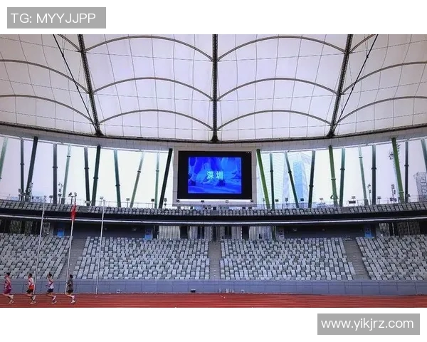 宝安体育馆迎来足球明星盛宴球迷热情高涨共庆足球盛事